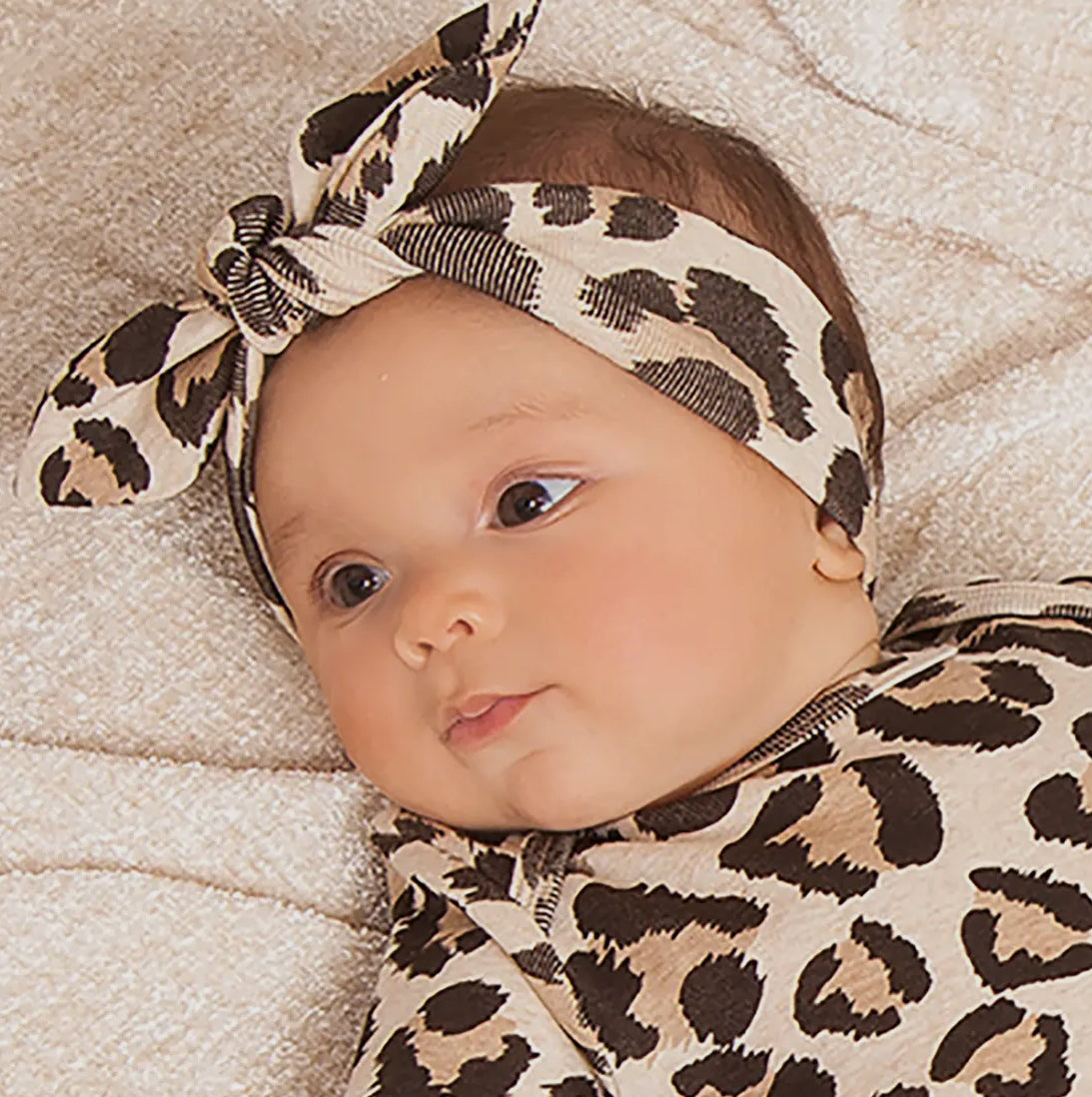 Charming Leopard Romper for Babies - Playful Print