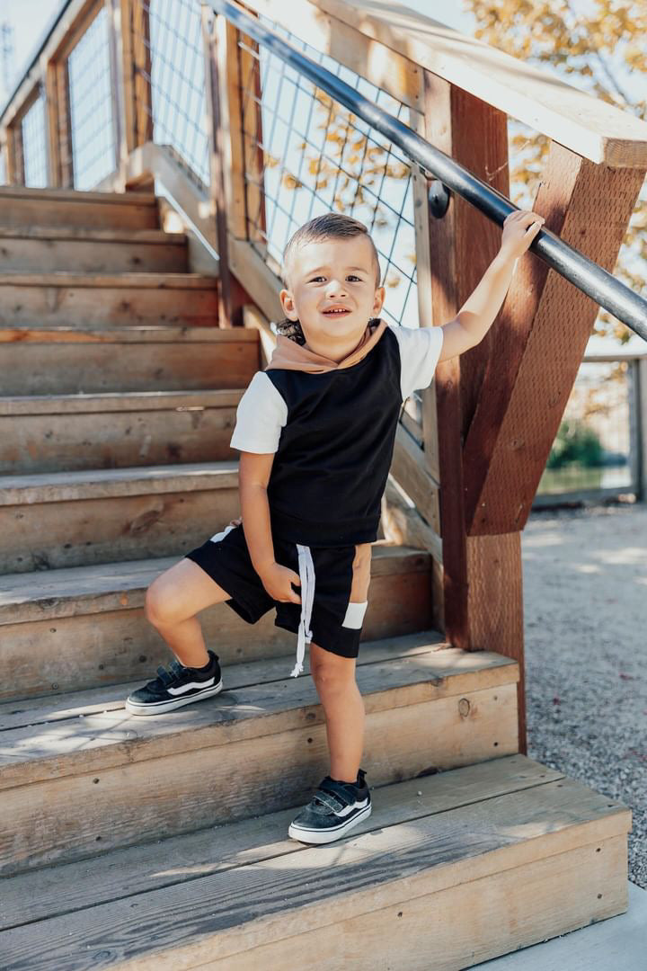 Color Block Hooded Short Set for Toddlers - Playful & Comfy